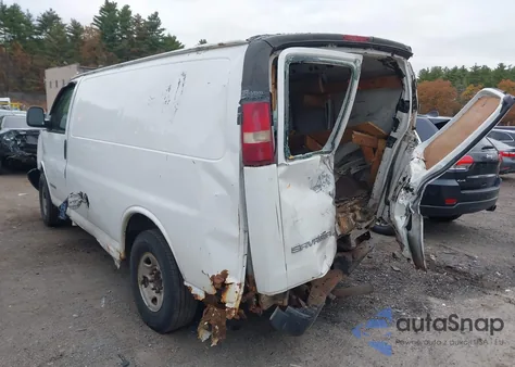 2005 GMC Savana Standard z USA, uszkodzony, nr VIN 1GTGG25UX51110217